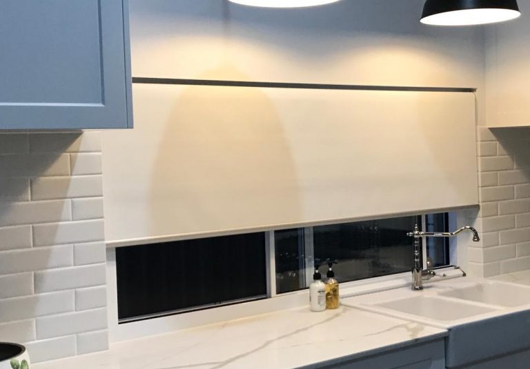 Roller Blinds To Kitchen