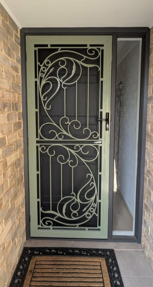 SP53 Vines Decorative Door Pale Eucalypt